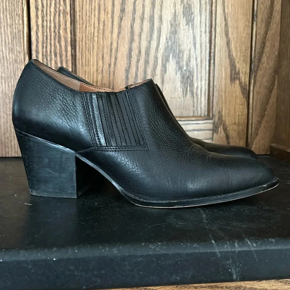 Franco Sarto Shoes - Franco Sarto | Camella Black Leather‎ Ankle Bootie Heeled Boots women’s size 8